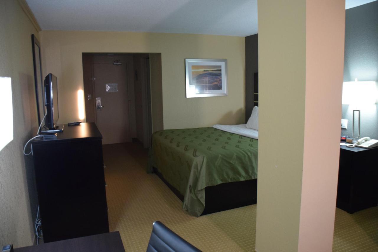 Quality Inn Bracebridge Eksteriør billede