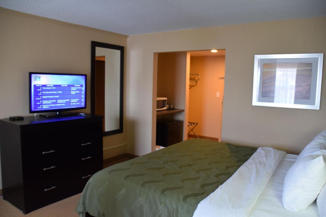 Quality Inn Bracebridge Eksteriør billede