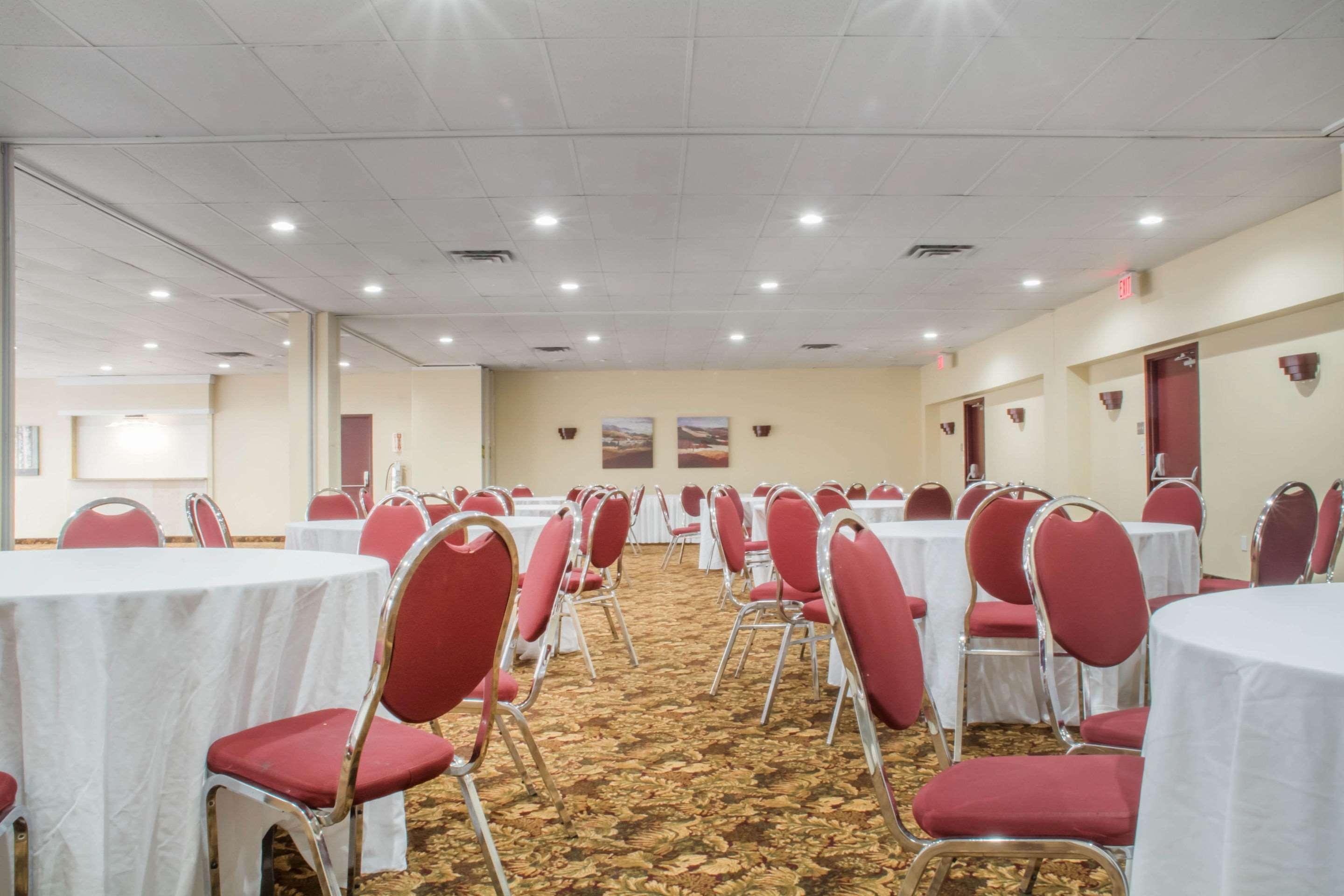 Quality Inn Bracebridge Eksteriør billede