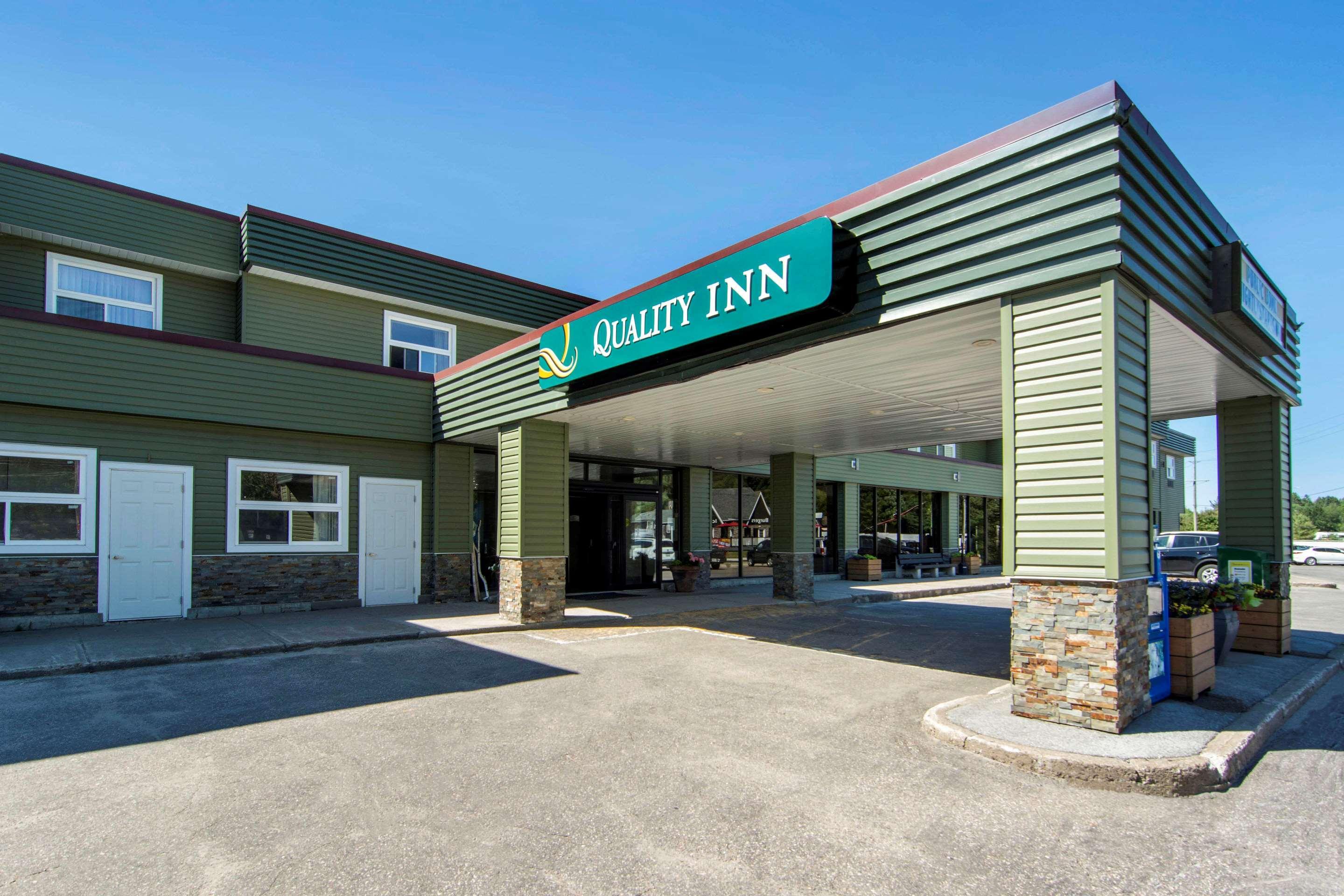 Quality Inn Bracebridge Eksteriør billede
